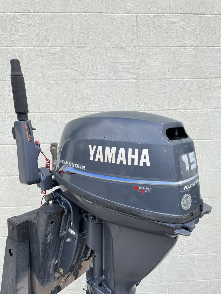 Yamaha 15HP 4 Stroke Outboard 20" Long Shaft W/ Tiller Handle Just Serviced