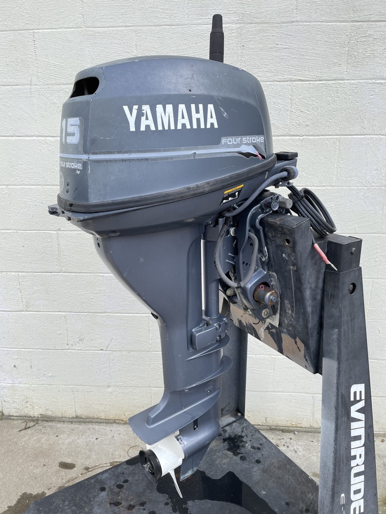 Yamaha 15HP 4 Stroke Outboard 20" Long Shaft W/ Tiller Handle Just Serviced