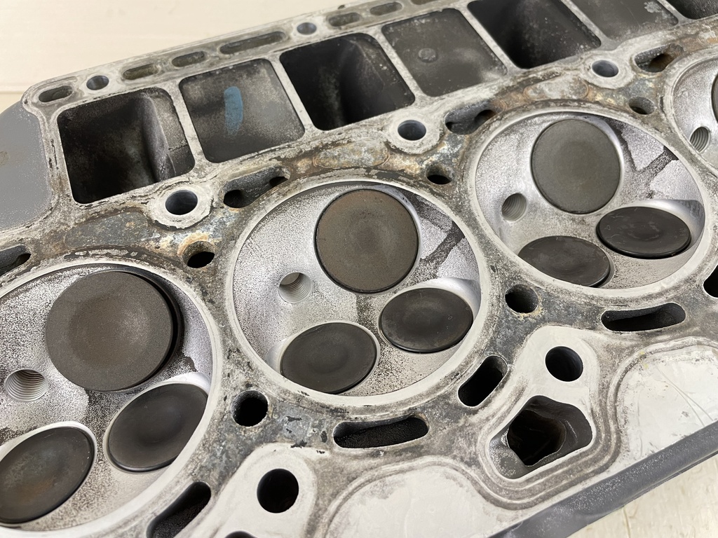 2004 Honda 90HP 4 Stroke Outboard Cylinder Head Complete 12210-ZW1-010ZA