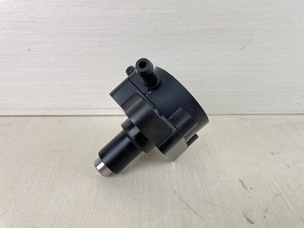 2003 Suzuki 115 DF115 Low Pressure Fuel Pump 15100-90J10