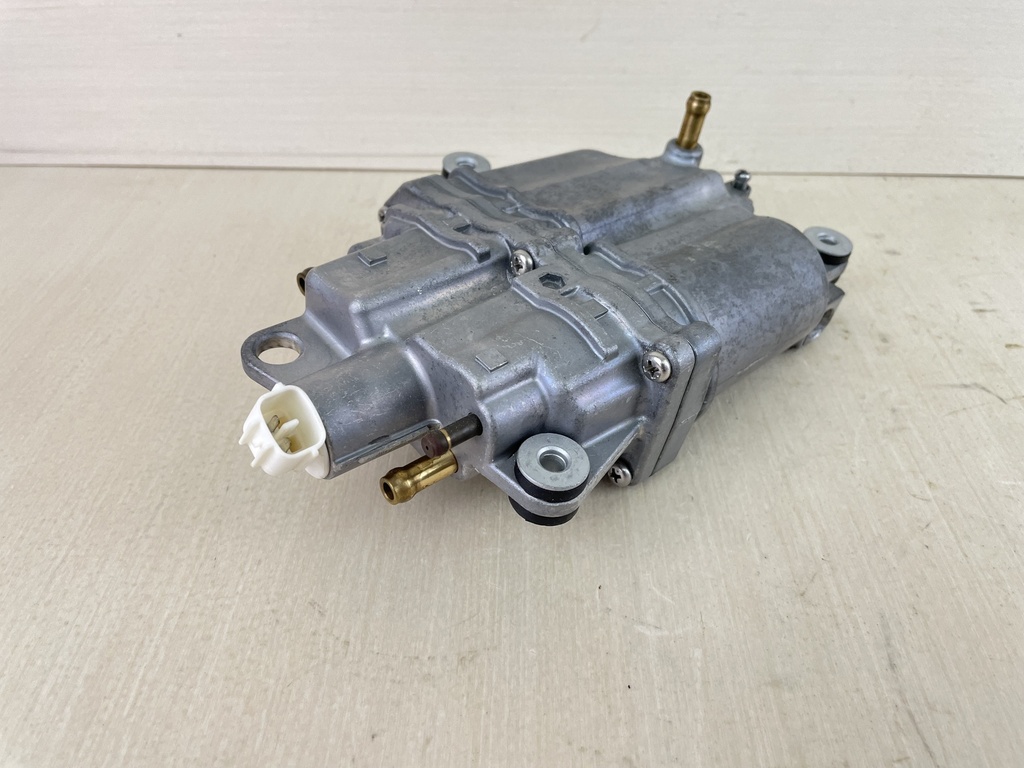 Suzuki DF 90 100 115 140 HP Outboard VST Fuel Vapor Separator 15600-90J00