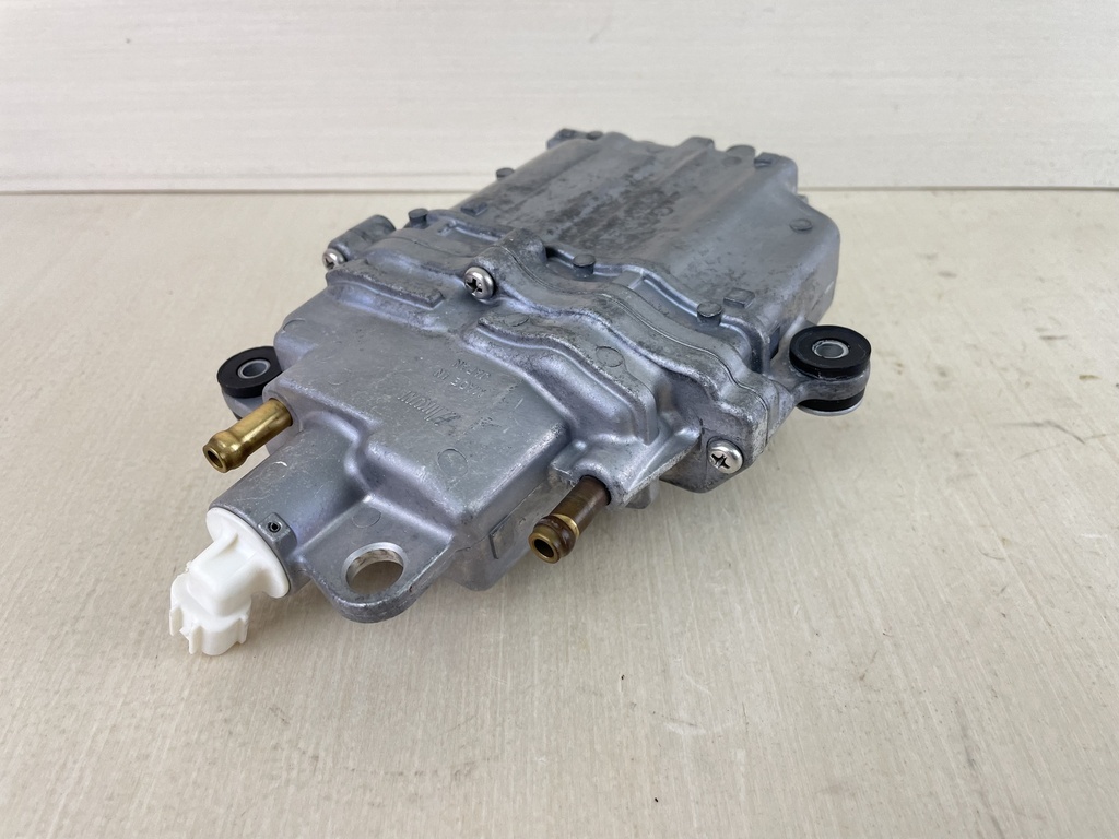 Suzuki DF 90 100 115 140 HP Outboard VST Fuel Vapor Separator 15600-90J00