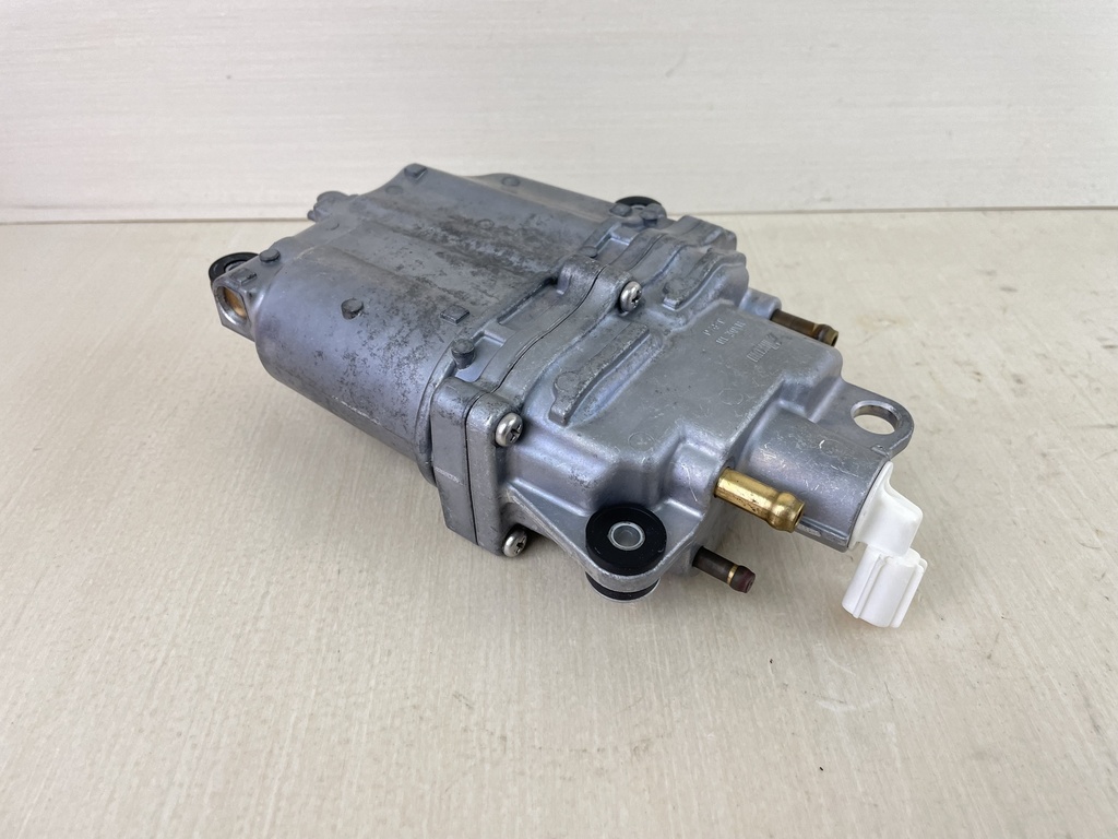 Suzuki DF 90 100 115 140 HP Outboard VST Fuel Vapor Separator 15600-90J00