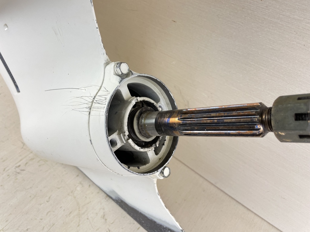 01-11 Suzuki DF 90 100 115 HP 4 Stroke Outboard 20" Lower Unit Gear Case Assembly 