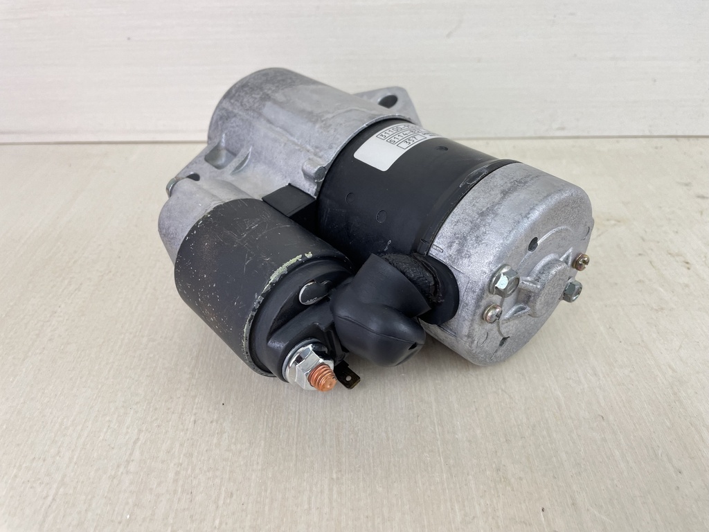 2003 Suzuki 140HP DF140 Outboard Engine Starter Assembly 31100-90J01