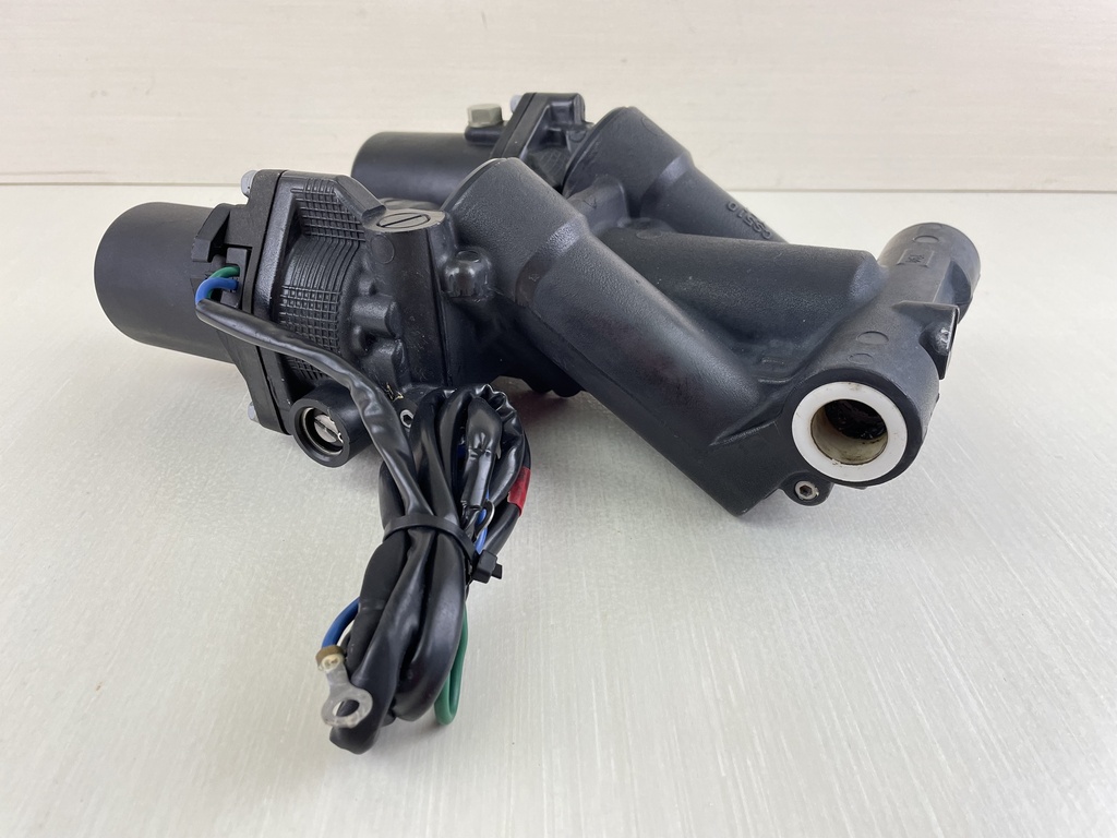 Yamaha 150HP 4 Stroke Outboard Power Trim Tilt Unit 63P-43800-23-00 Like New