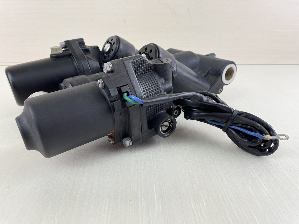 Yamaha 150HP 4 Stroke Outboard Power Trim Tilt Unit 63P-43800-23-00 Like New