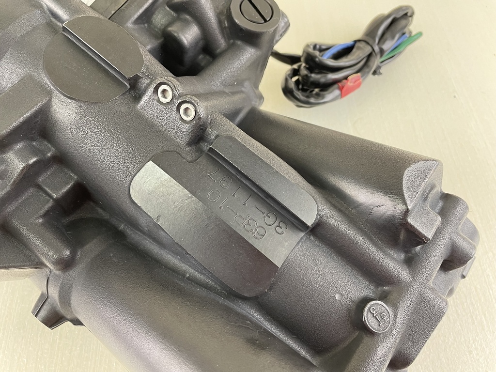 Yamaha 150HP 4 Stroke Outboard Power Trim Tilt Unit 63P-43800-23-00 Like New