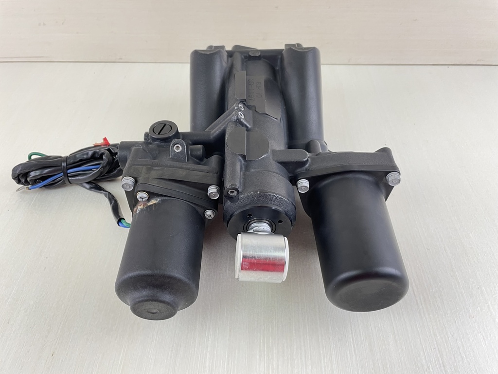 Yamaha 150HP 4 Stroke Outboard Power Trim Tilt Unit 63P-43800-23-00 Like New