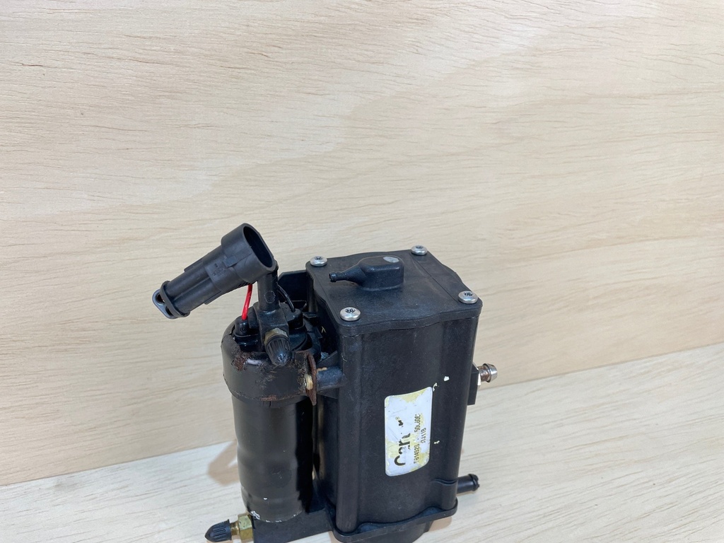 Evinrude Etec Fuel Pump & Vapor Separator Tank Vst 200HP 5006063