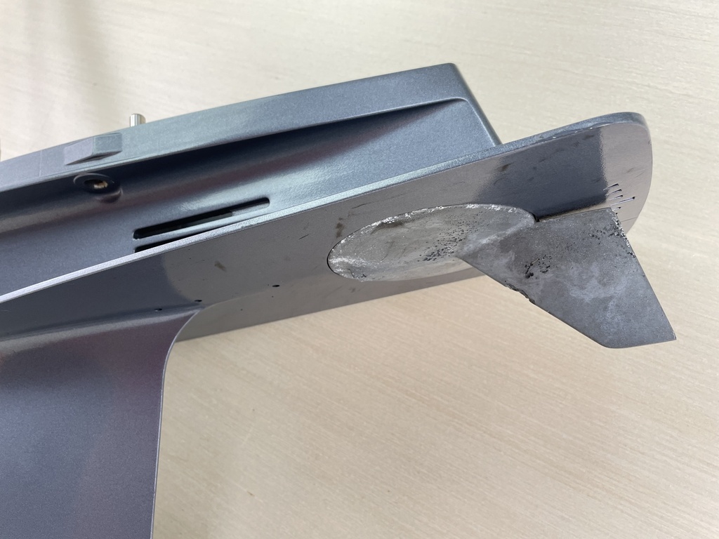 2004 + Yamaha 150HP 4 Stroke 25" Shaft Lower Unit Gear Case 63P-45300-17-8D RH