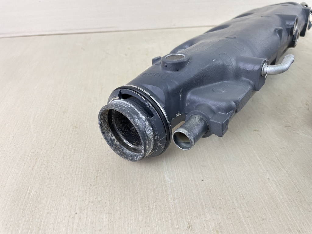 2002 + Honda 200 225 HP 4 Stroke Outboard Exhaust Manifold Pair 18110-ZY3-010ZA 18120-ZY3-C00ZA