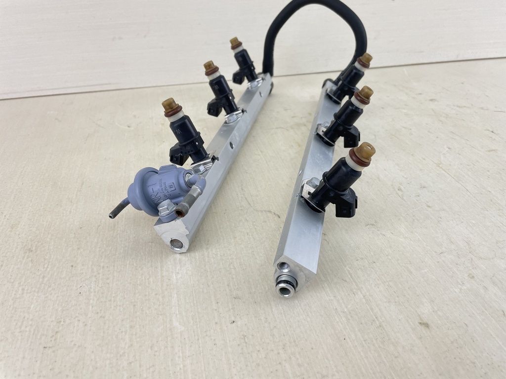 2006 Honda BF 200 HP 4 Stroke Outboard Fuel Injector Set W/ Rail 16450-ZY6-003