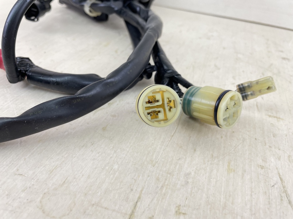 06 + Honda BF 200 225 HP Outboard Main Fuse Cable Assembly 32415-ZY3-A00