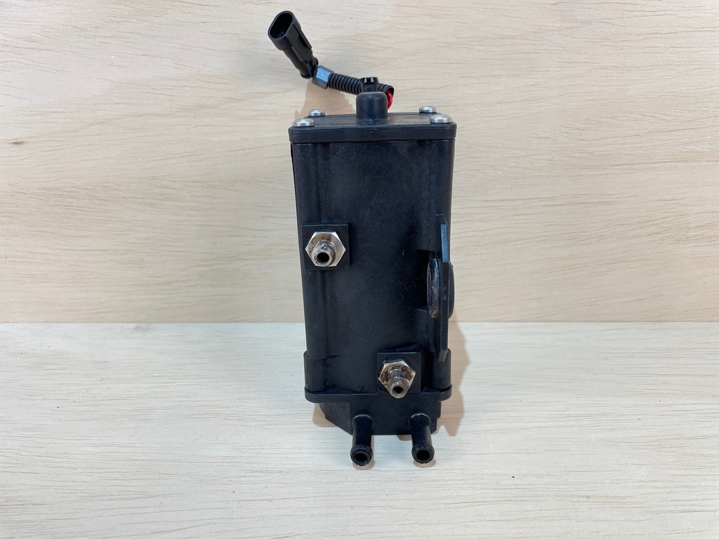 Evinrude Etec Fuel Pump & Vapor Separator Tank Vst 200HP 5006063