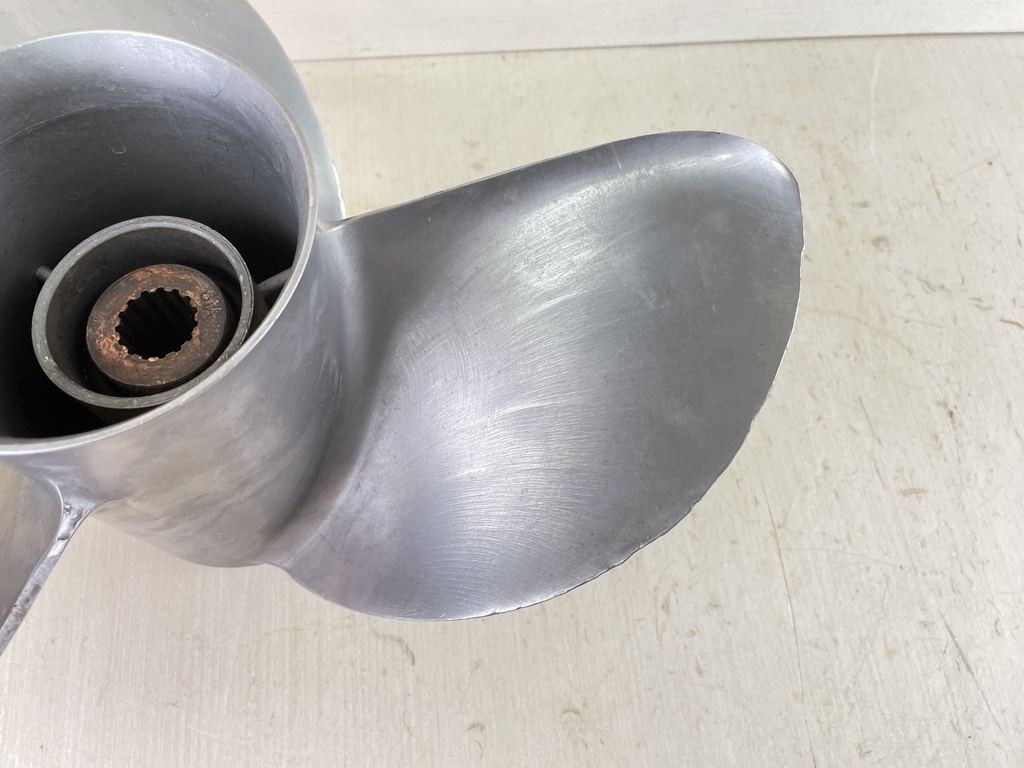 Yamaha 3 Blade Stainless Steel SS Prop Propeller 15 1/4" x 15 P 6G5-45970-02-98