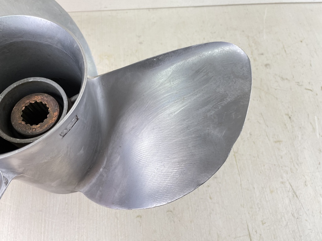 Yamaha 3 Blade Stainless Steel SS Prop Propeller 15 1/4" x 15 P 6G5-45970-02-98