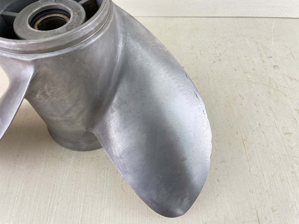 Yamaha 3 Blade Stainless Steel SS Prop Propeller 15 1/4" x 15 P 6G5-45970-02-98