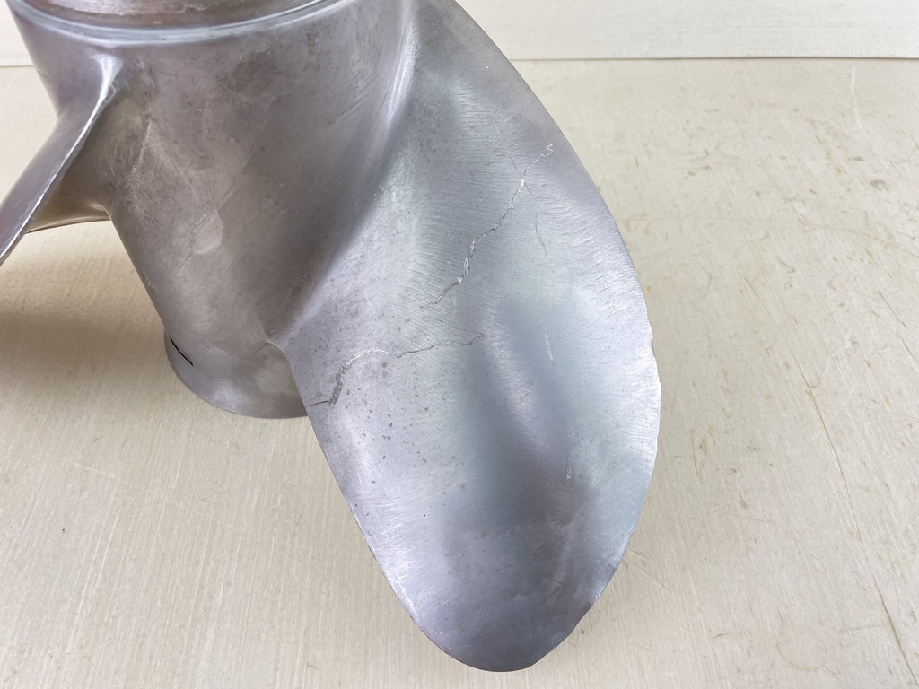 Yamaha 3 Blade Stainless Steel SS Prop Propeller 15 1/4" x 15 P 6G5-45970-02-98