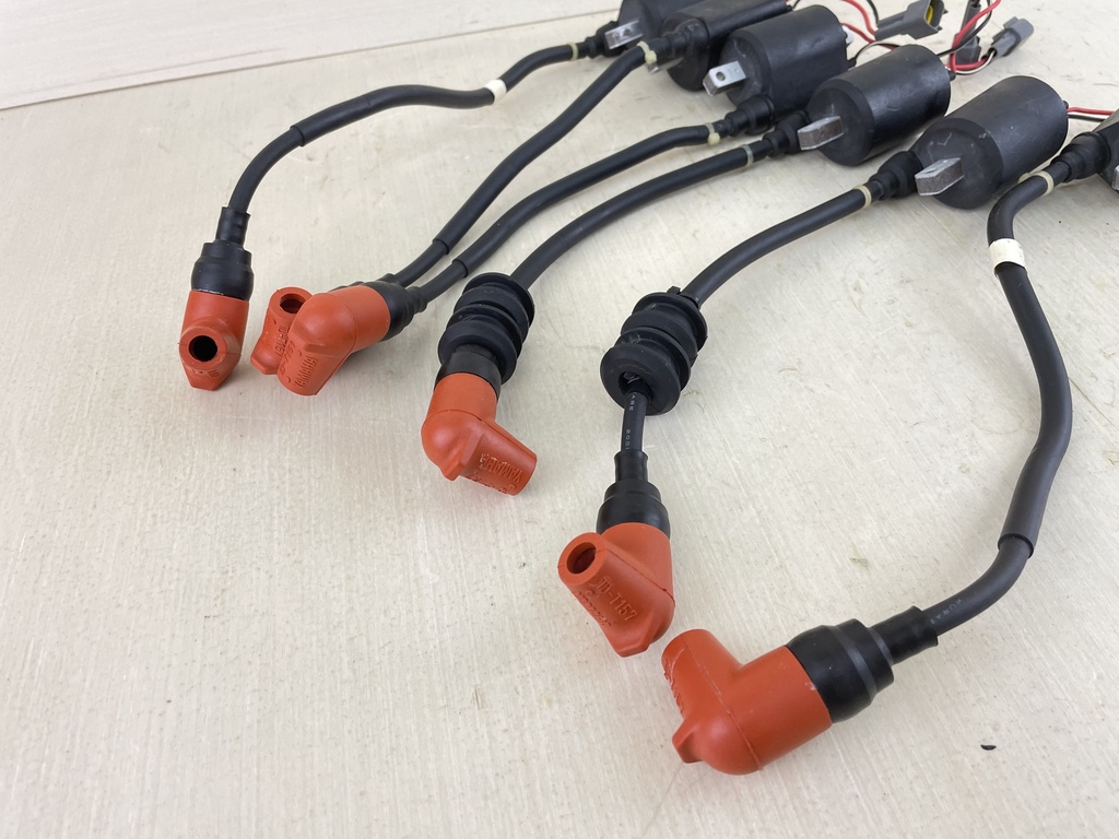 2002 Yamaha 175HP 2 Stroke HPDI Outboard Ignition Coil Assembly Set 68F-82310-11-00