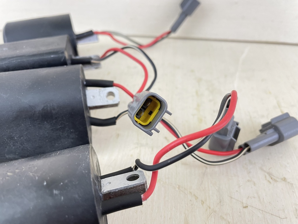 2002 Yamaha 175HP 2 Stroke HPDI Outboard Ignition Coil Assembly Set 68F-82310-11-00