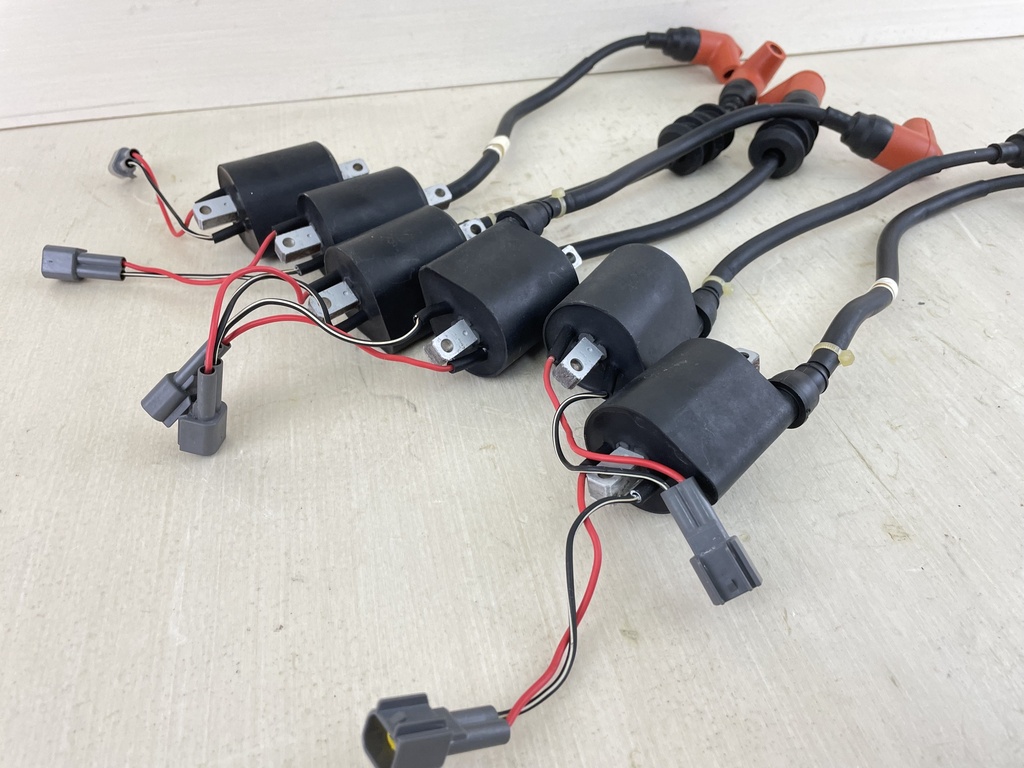 2002 Yamaha 175HP 2 Stroke HPDI Outboard Ignition Coil Assembly Set 68F-82310-11-00