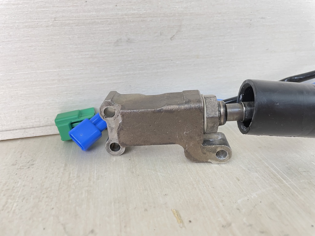 2001 + Yamaha 150 175 200 HP 2 Stroke Outboard O2 Oxygen Sensor 68F-8592A-00-00