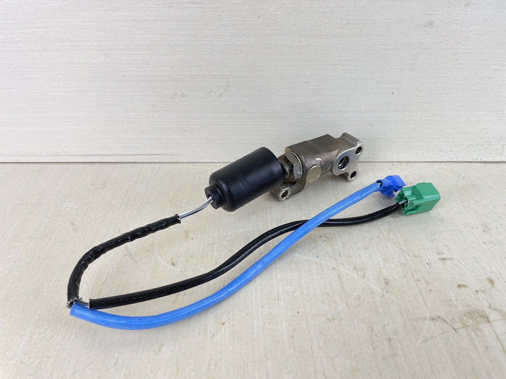 2001 + Yamaha 150 175 200 HP 2 Stroke Outboard O2 Oxygen Sensor 68F-8592A-00-00