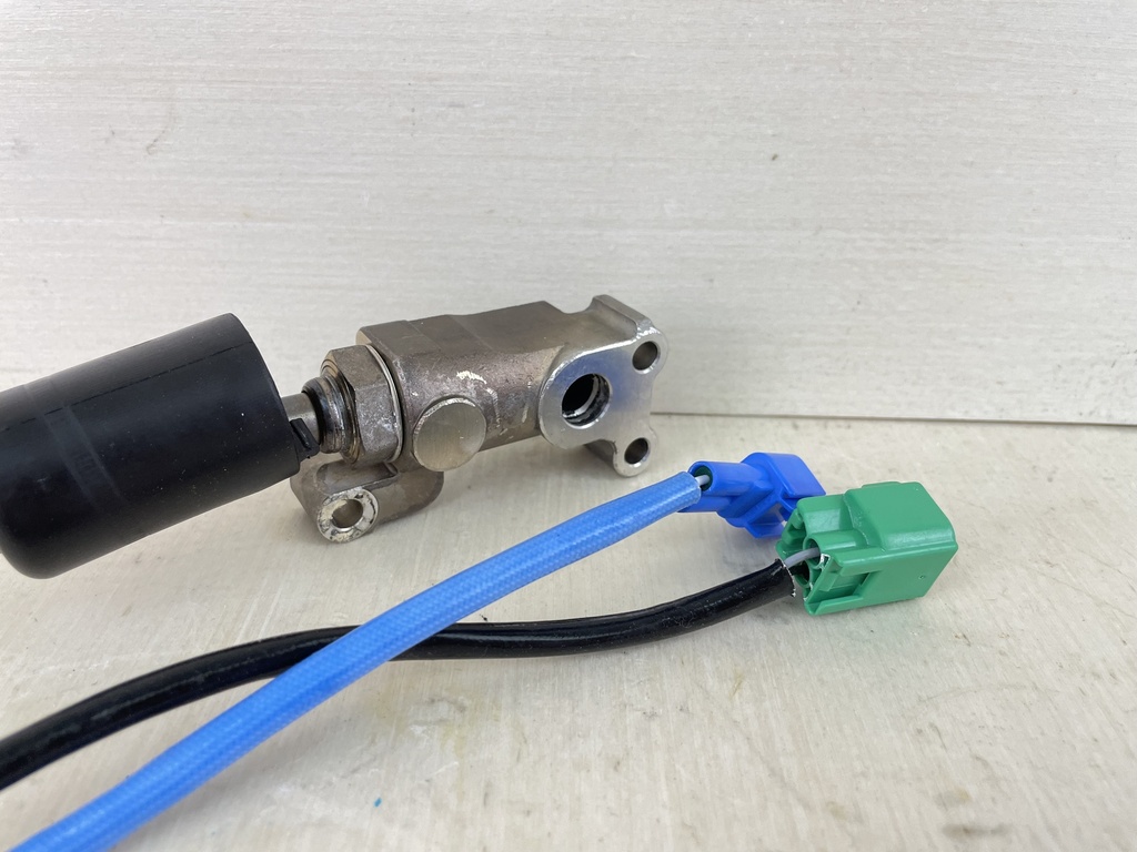 2001 + Yamaha 150 175 200 HP 2 Stroke Outboard O2 Oxygen Sensor 68F-8592A-00-00