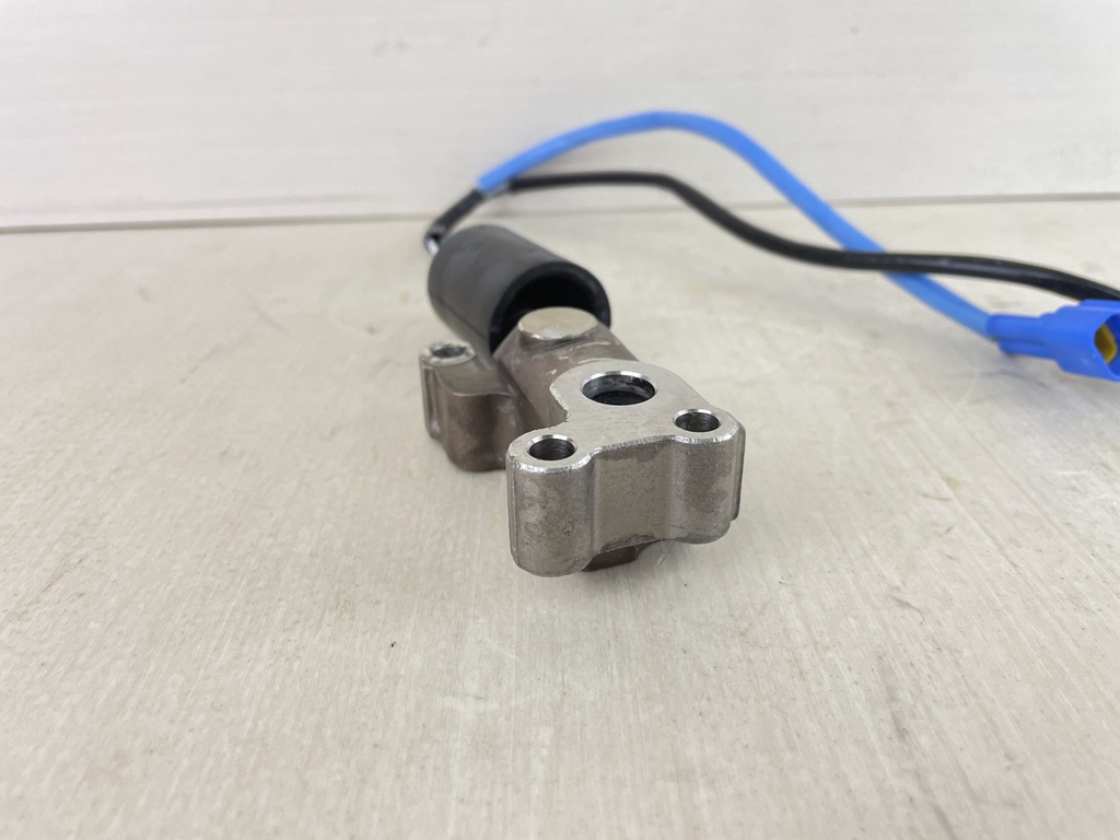 2001 + Yamaha 150 175 200 HP 2 Stroke Outboard O2 Oxygen Sensor 68F-8592A-00-00