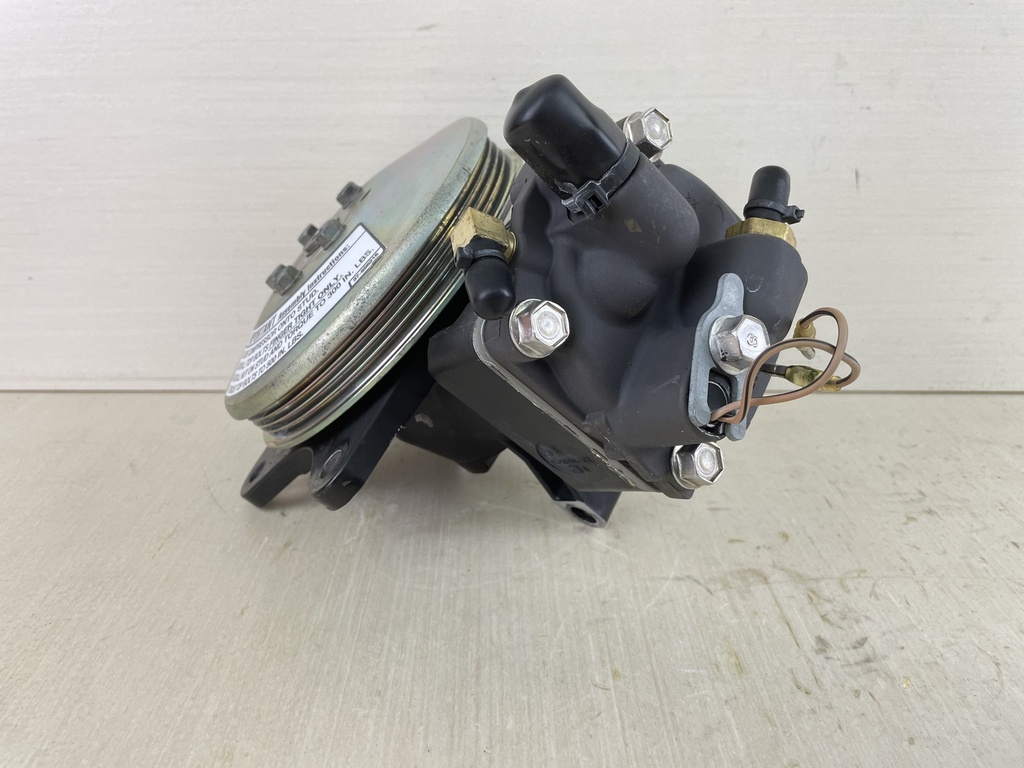 1999 Mercury 135 150 HP 2 Stroke Optimax Air Compressor Assembly 831998A13