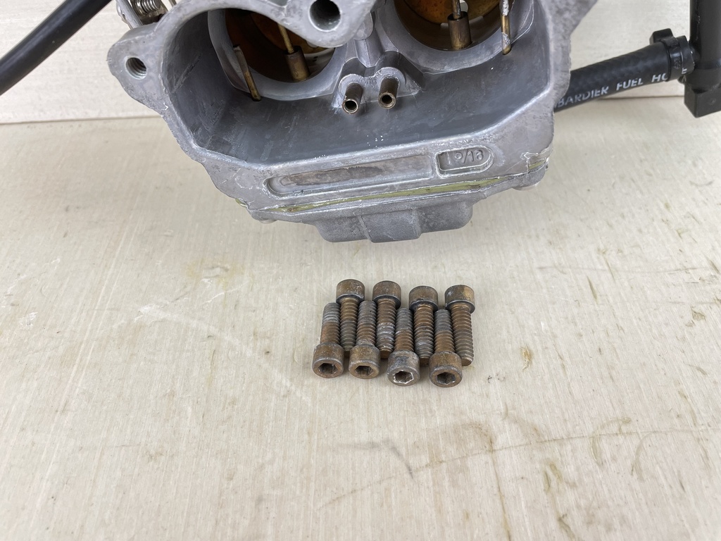 91 - 1997 Evinrude Johnson 112 115 HP 2 Stroke Outboard Carburetor Set 0437205