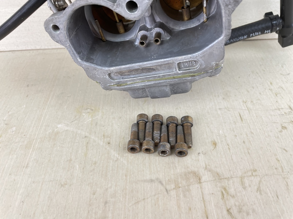 91 - 1997 Evinrude Johnson 112 115 HP 2 Stroke Outboard Carburetor Set 0437205