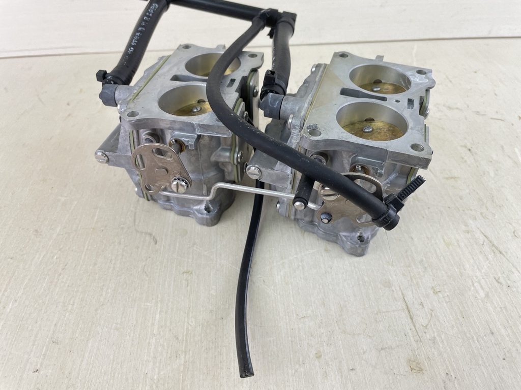 91 - 1997 Evinrude Johnson 112 115 HP 2 Stroke Outboard Carburetor Set 0437205