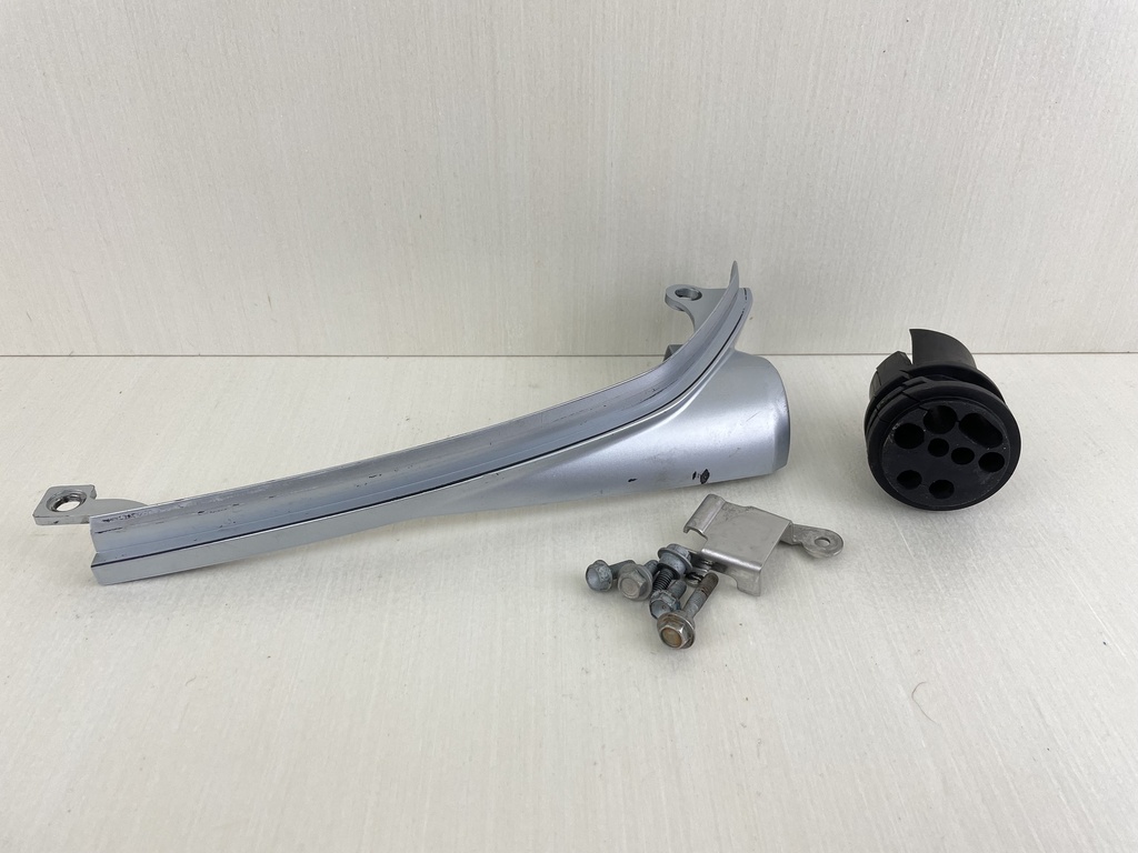 Honda BF 60 HP 4 Stroke Outboard Separate Cable Cover Plate 40151-ZZ3-000ZA