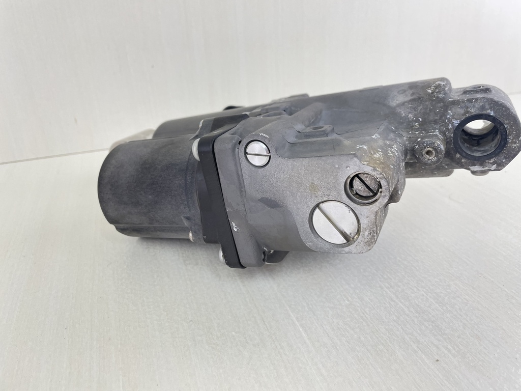 Honda BF 60 HP 4 Stroke Outboard Trim Tilt Unit Assembly 56000-ZZ3-033