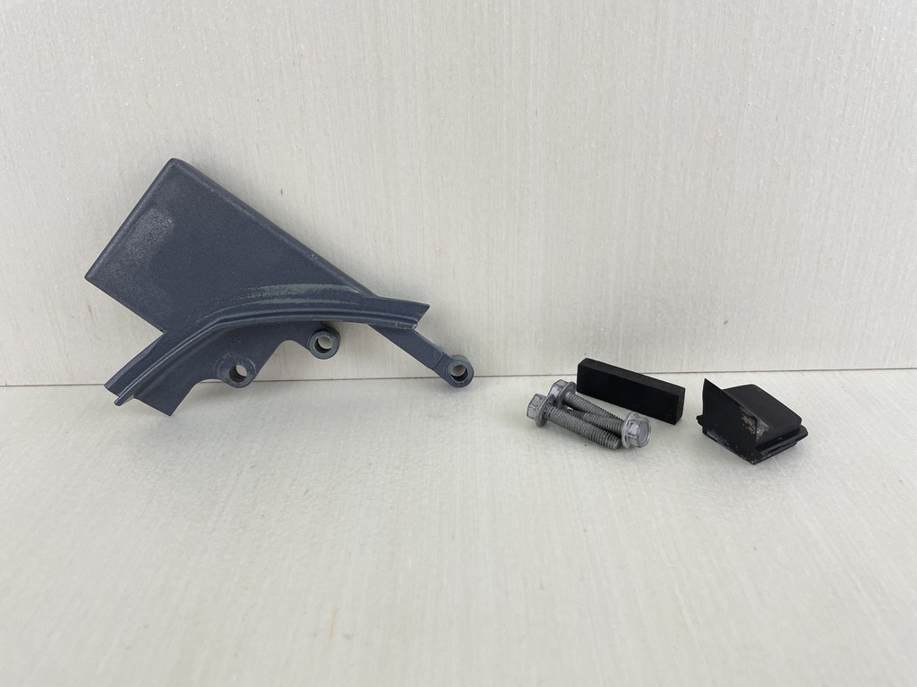 2003 Yamaha 15HP 4 Stroke Outboard Cable Fitting Plate Cover 66M-42738-00-4D