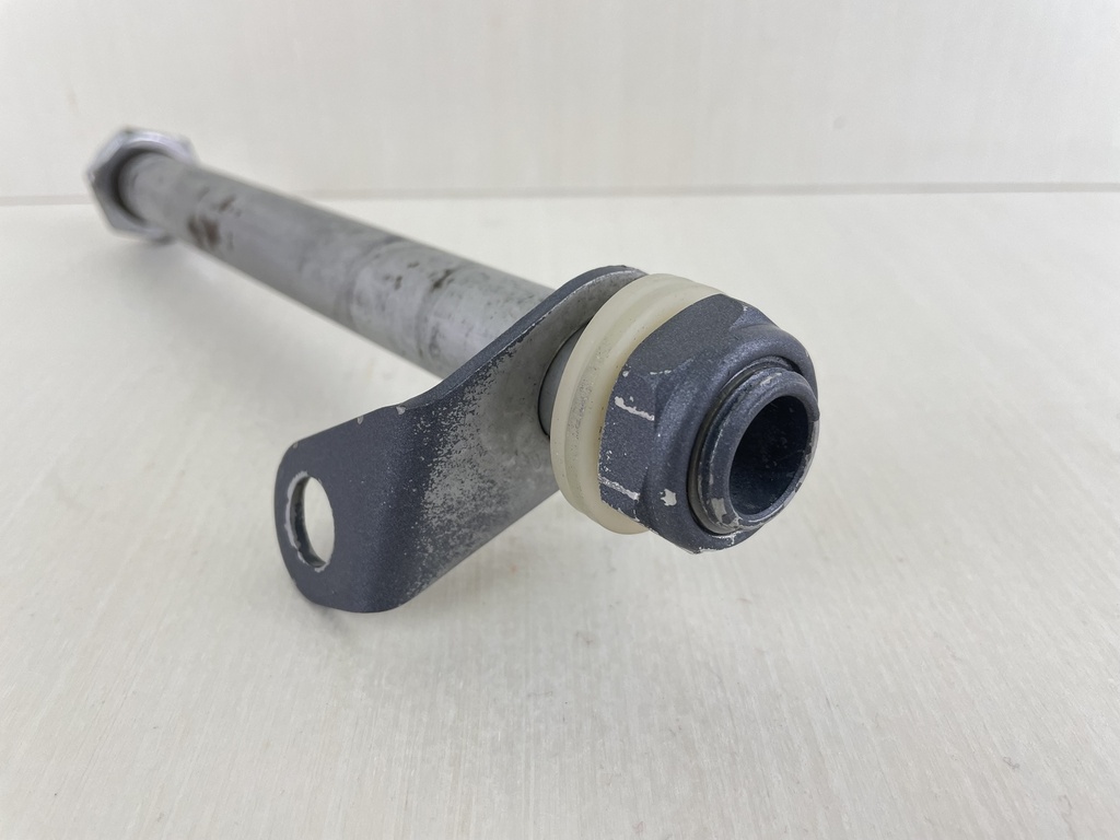 2002 + Yamaha 8 9.9 15 HP 4 Stroke Outboard Clamp Bracket Bolt Tilt Tube 63W-43131-01-00