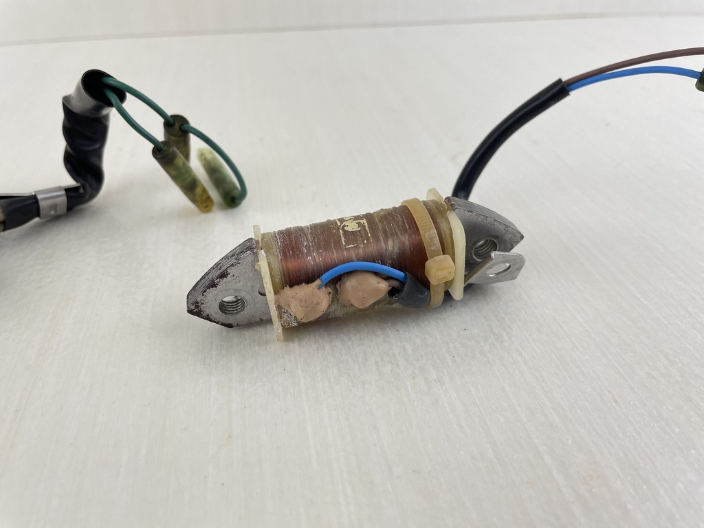 00-2006 Yamaha 9.9 15 HP 4 Stroke Outboard Charge Pulser Lighting Coil 