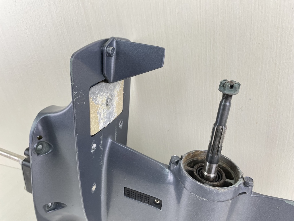 98 - 2008 Yamaha 9.9 15 HP 4 Stroke Outboard 15" Lower Unit Gear Case