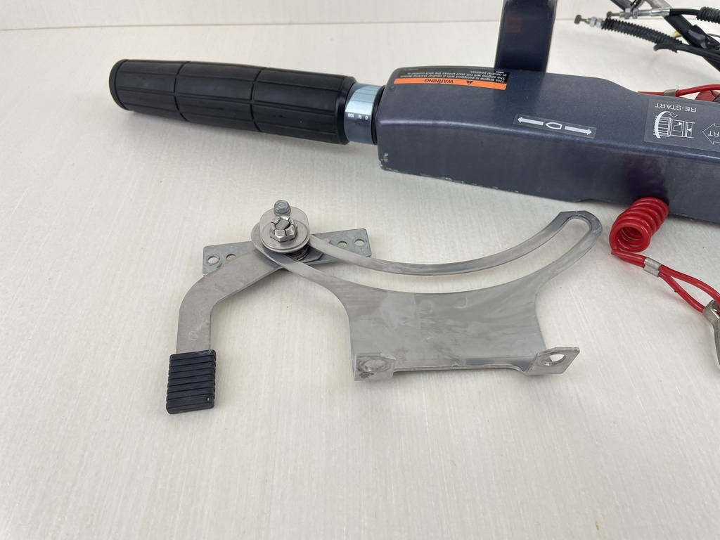 2005 + Yamaha 8HP 4 Stroke Outboard Tiller Handle W/ Steering Friction Complete