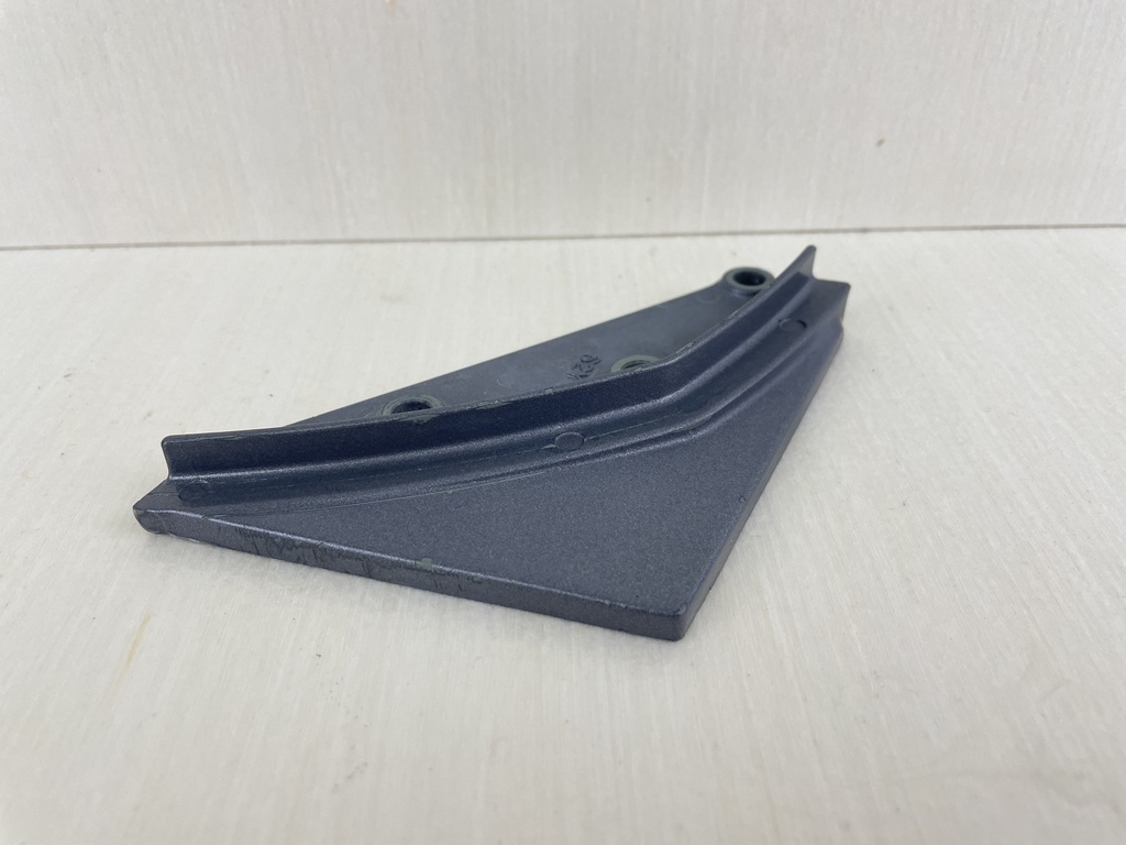 62Y-42738-01-8D Yamaha 1998 - 2004 50HP 4 Stroke Outboard Cable Cover Plate Fitting