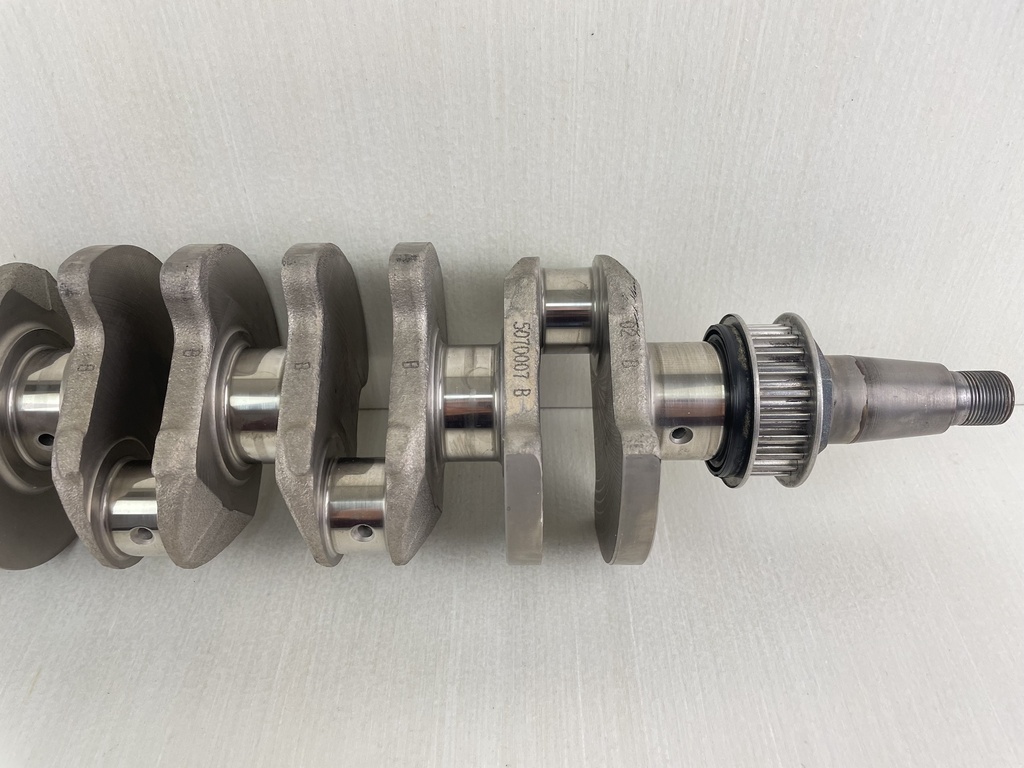 02-2005 Yamaha 50 60 HP 4 Stroke Outboard Crankshaft Crank 69W-11411-00-00