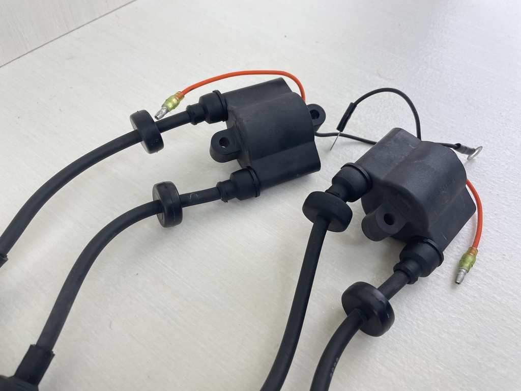 2002 Yamaha 60HP 4 Stroke Outboard Ignition Coil Set 62Y-85570-00-00
