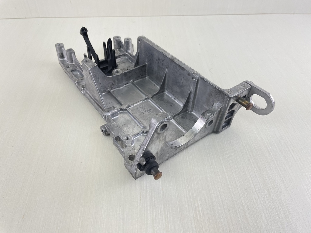 95-2004 Yamaha 50HP 4 Stroke Outboard Starter Motor Bracket 62Y-81822-01-94