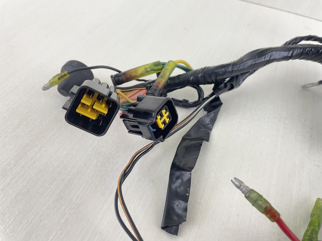 02-2003 Yamaha 50HP 4 Stroke Outboard Engine Wire Harness 64J-82590-30-00