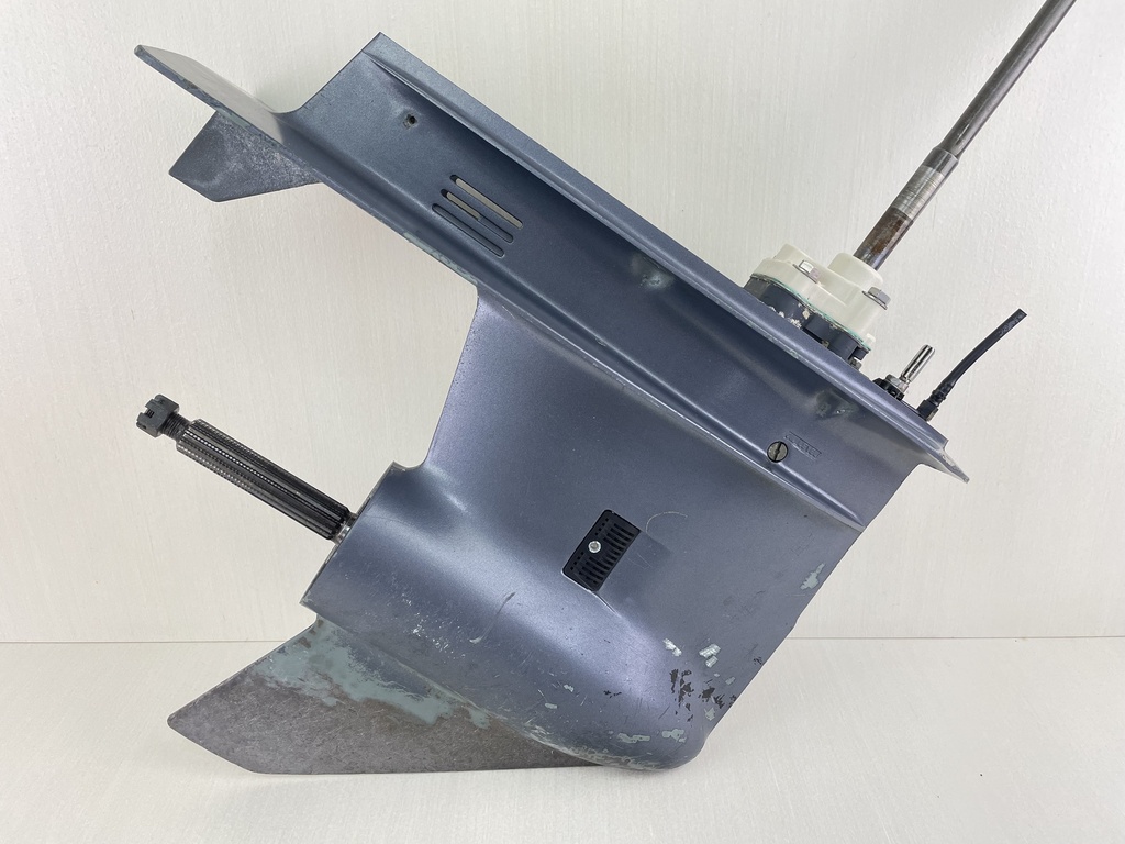 01-2004 Yamaha 50HP 4 Stroke High Thrust 20" L Lower Unit 64J-45300-30-4D