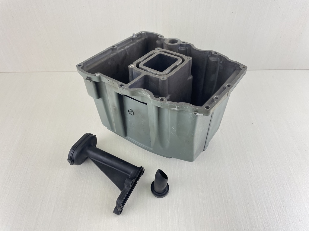 2001 Yamaha F 115 HP 4 Stroke Outboard Oil Pan 67F-15311-00-5B