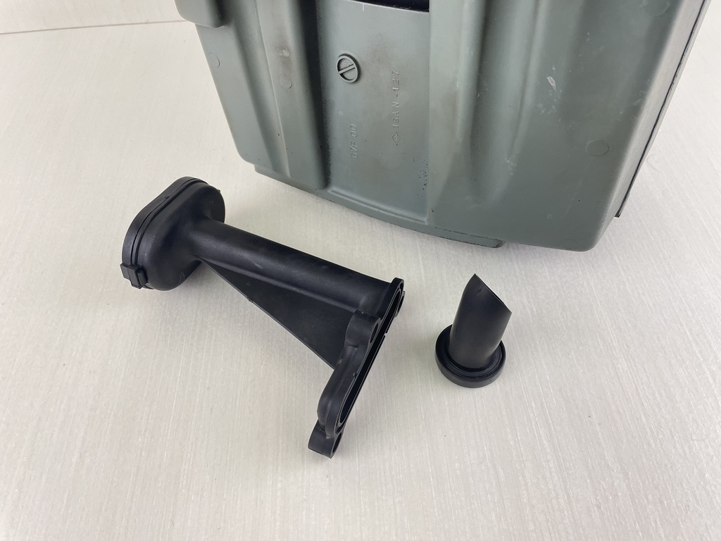 2001 Yamaha F 115 HP 4 Stroke Outboard Oil Pan 67F-15311-00-5B