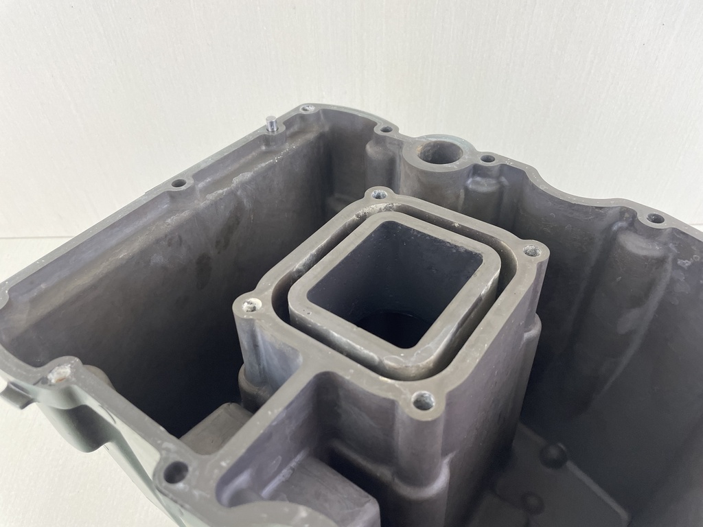 2001 Yamaha F 115 HP 4 Stroke Outboard Oil Pan 67F-15311-00-5B